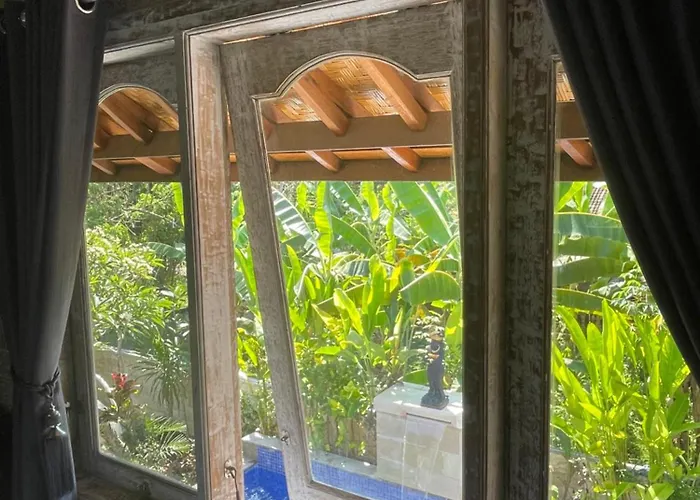 Private Kayu Villa Padang Bai