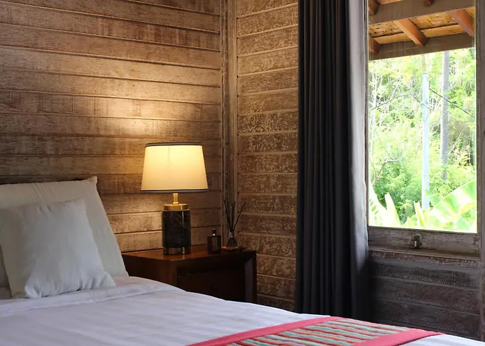 Villa Private Kayu *